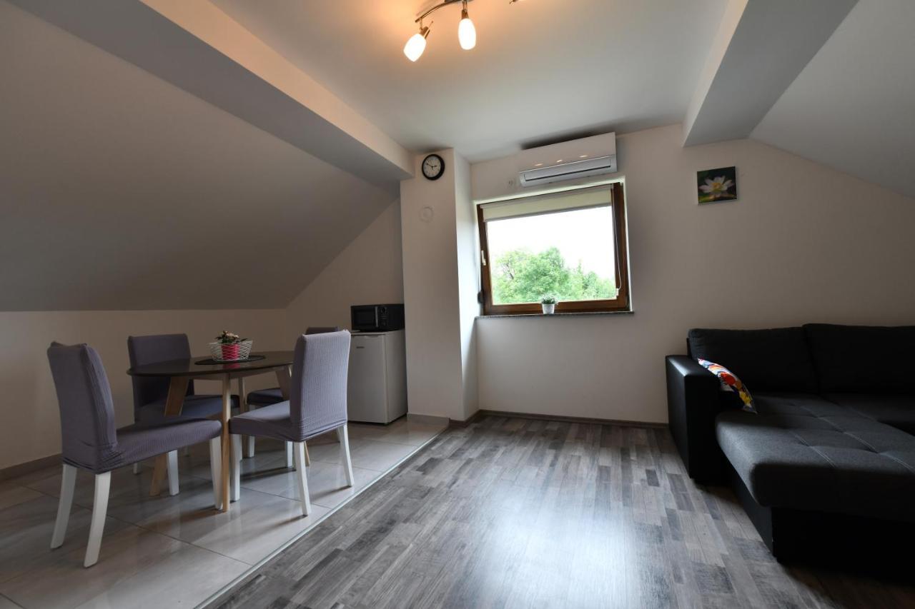 Apartman Mate Rakovica Exteriér fotografie
