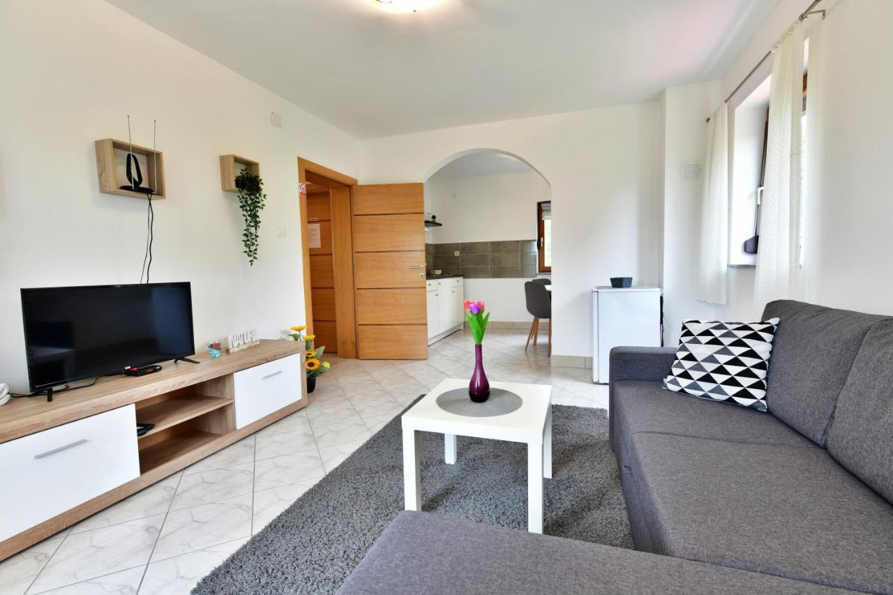 Apartman Mate Rakovica Exteriér fotografie