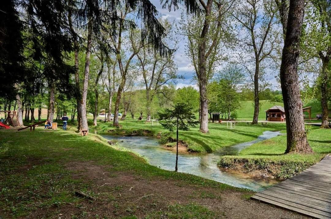 Apartman Mate Rakovica Exteriér fotografie
